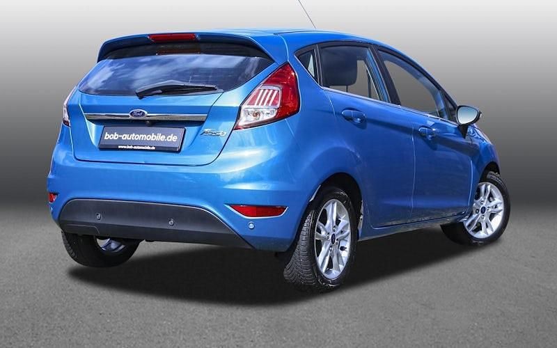 Gebraucht Ford Fiesta Titanium 85 PS (62 kW) 2016 Blau Limousine