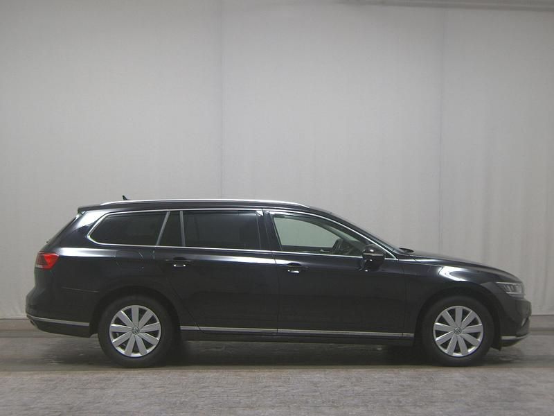 Second-hand VW Passat Elegance 200 CP (147 kW) 2020 Negru Break