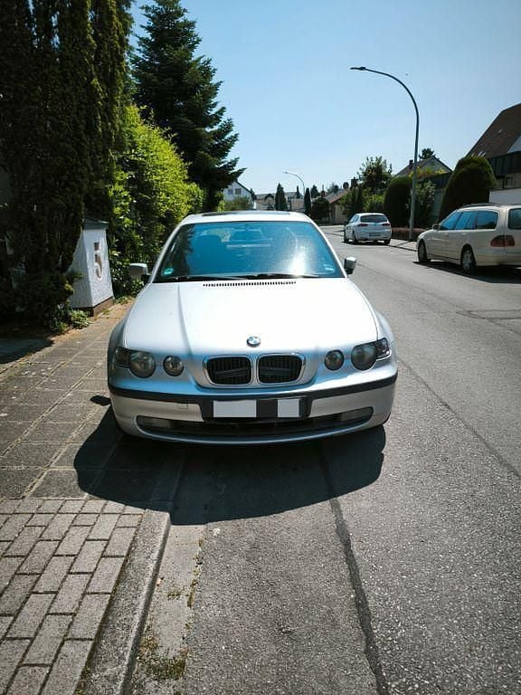 Silber Gebraucht 2002 BMW 316 Compact Kleinwagen | 699 € (Superpreis) - Bild 1/2