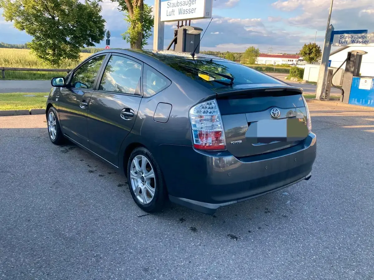 Gebraucht Toyota Prius 77 PS (56 kW) 2008 Grau Kleinwagen