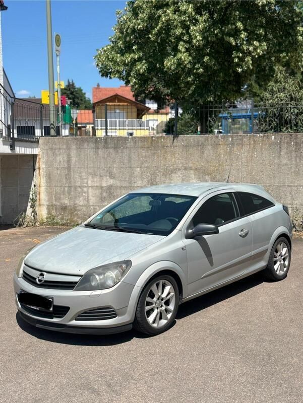 Grau Gebraucht 2005 Opel Astra GTC Coupé | 699 € (Superpreis) - Bild 1/4