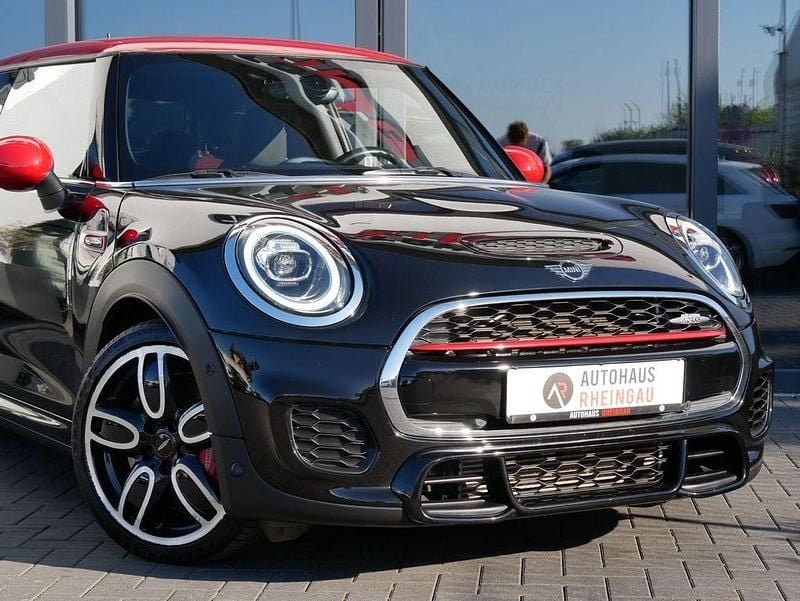 Gebraucht Mini John Cooper Works 231 PS (169 kW) 2018 Schwarz Kleinwagen