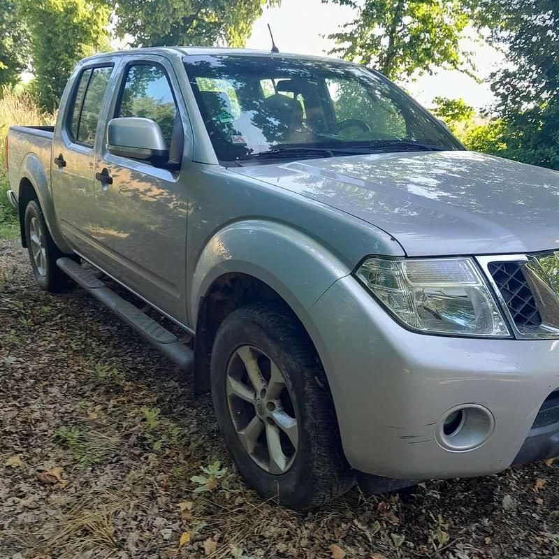 Gebraucht Nissan Navara SE 190 PS (139 kW) 2013 Silber Pickup