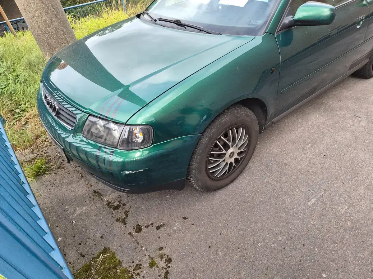 Gebraucht Audi A3 125 PS (91 kW) 1997 Andere farben Kleinwagen