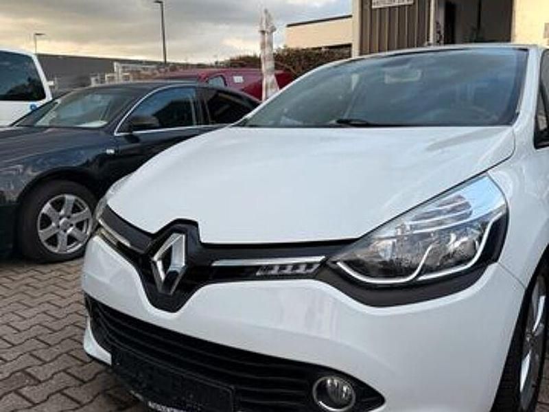 Weiß Gebraucht 2016 Renault Clio IV LIMITED | 8.199 € (Fairer Preis) - Bild 1/4