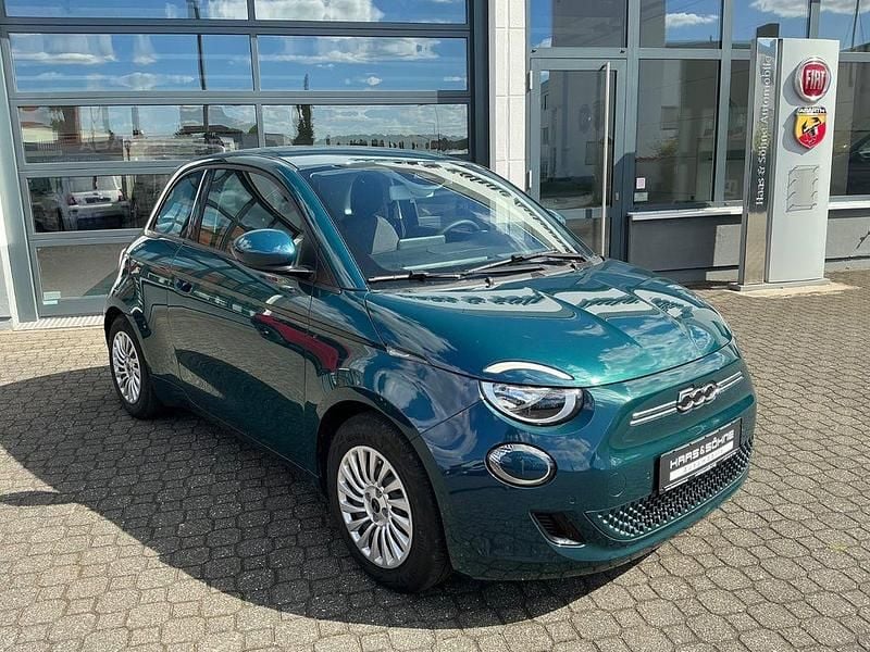 Grün Gebraucht 2023 Fiat 500e Limousine | 22.990 € (Fairer Preis) - Bild 1/4