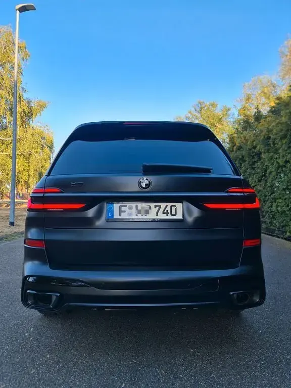 Gebraucht BMW X7 M Sport 352 PS (258 kW) 2025 Schwarz SUV