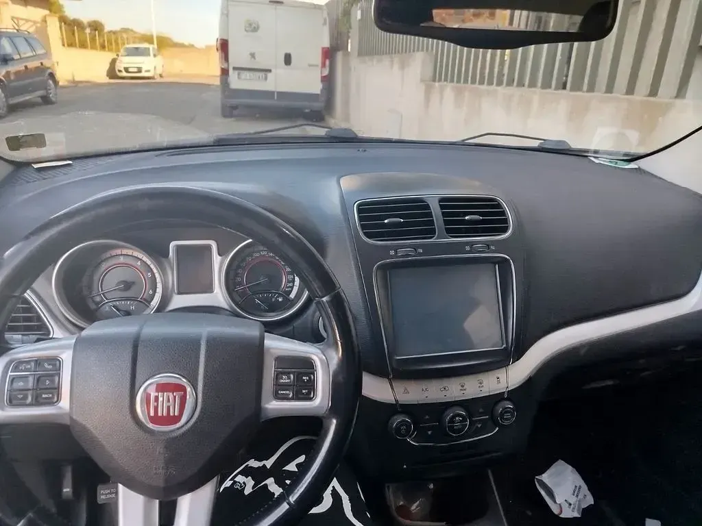 Gebraucht Fiat Freemont 170 PS (125 kW) 2012 Grau SUV