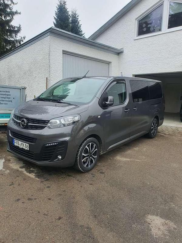 Grau Gebraucht 2020 Opel Zafira Edition Van / Kleinbus | 25.490 € (Fairer Preis) - Bild 1/4