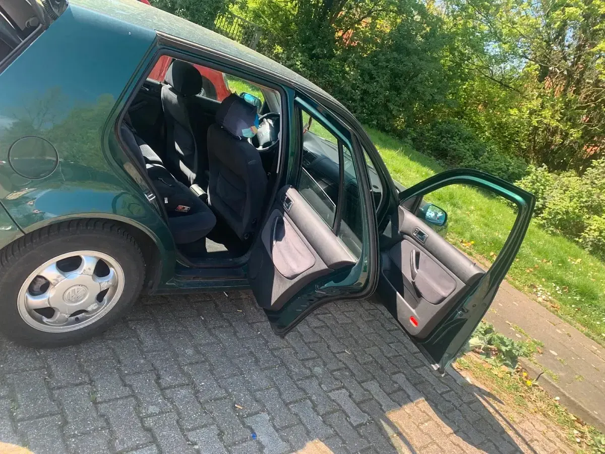 Gebraucht VW Golf III 105 PS (77 kW) 1999 Grün Limousine