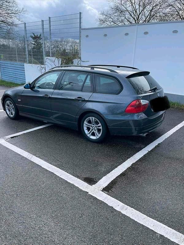 Gebraucht BMW 320 177 PS (130 kW) 2008 Grau Kombi