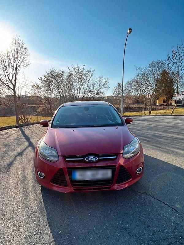 Gebraucht Ford Focus 150 PS (110 kW) 2012 Rot Limousine