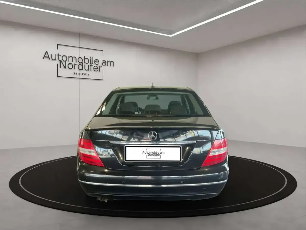 Gebraucht Mercedes C180 Avantgarde 156 PS (114 kW) 2014 Obsidianschwarz  metalliclack Limousine