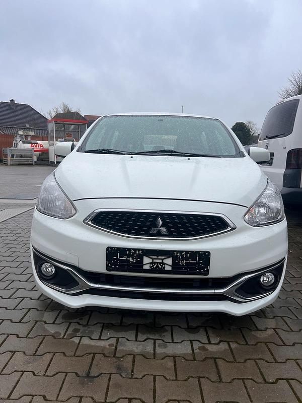 Gebraucht Mitsubishi Space Star 71 PS (52 kW) 2019 Weiß Kleinwagen