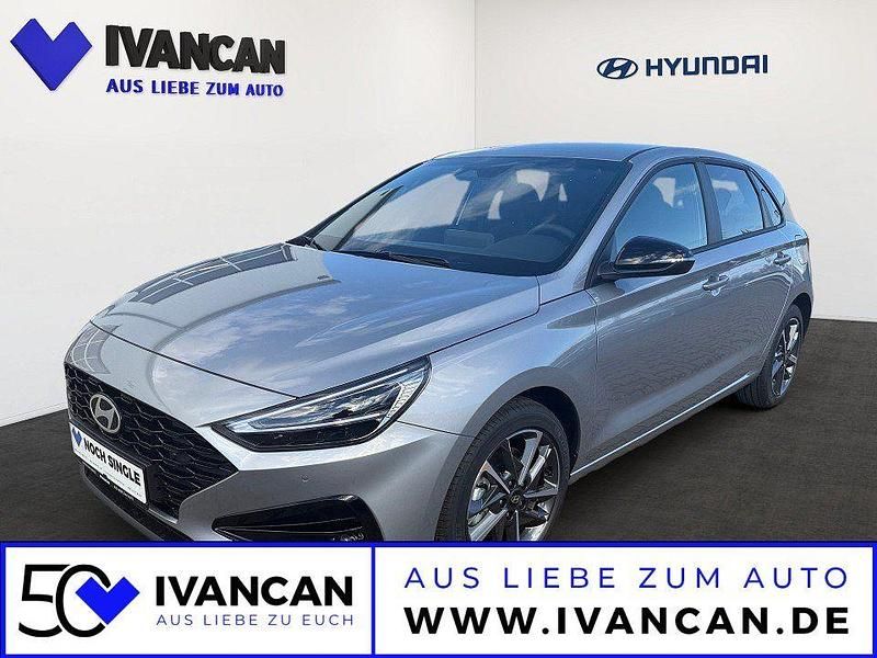 Silber Gebraucht 2024 Hyundai i30 Advantage Limousine | 21.990 € (Etwas zu teuer) - Bild 1/4