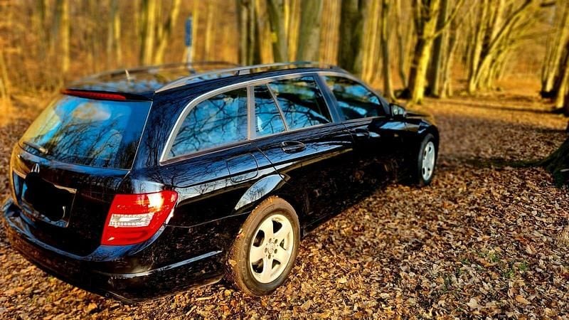 Gebraucht Mercedes C200 139 PS (102 kW) 2013 Schwarz Kombi