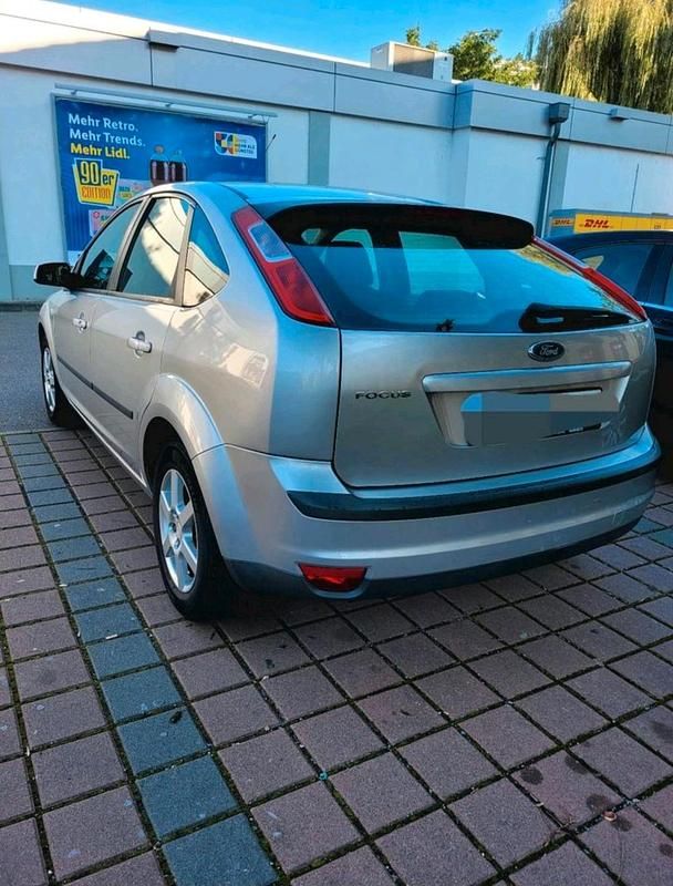 Gebraucht Ford Focus 101 PS (74 kW) 2006 Silber Kleinwagen