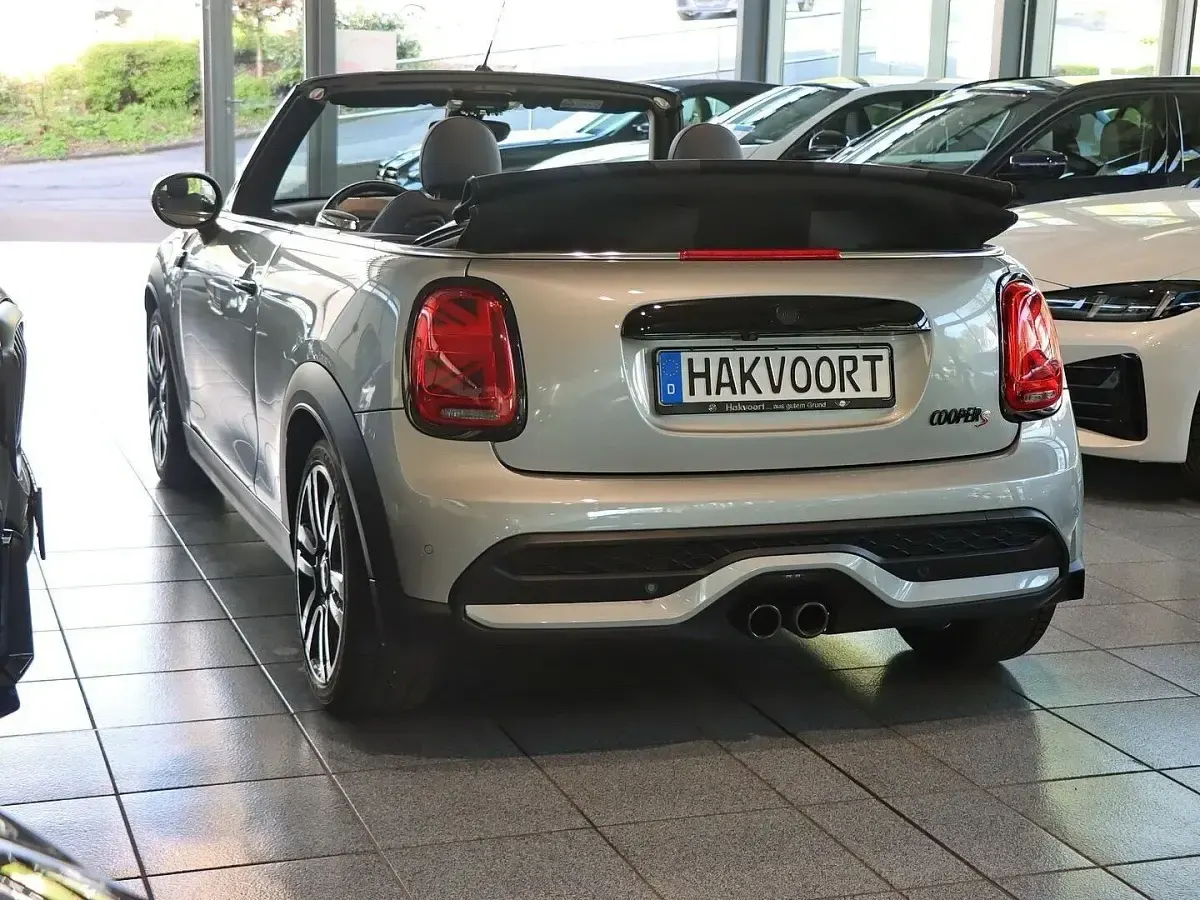 Gebraucht Mini Cooper S Cabriolet Classic 177 PS (130 kW) 2023 Melting silver iii Cabrio