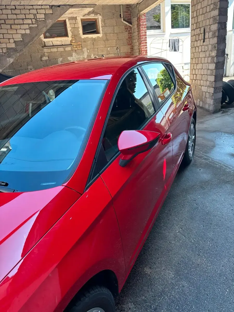 Używany Seat Leon 110 KM (80 kW) 2015 Czerwony Hatchback
