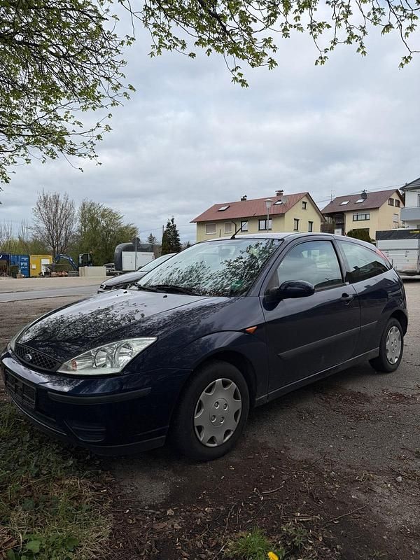 Usata Ford Focus 116 CV (85 kW) 2003 Blu Utilitaria