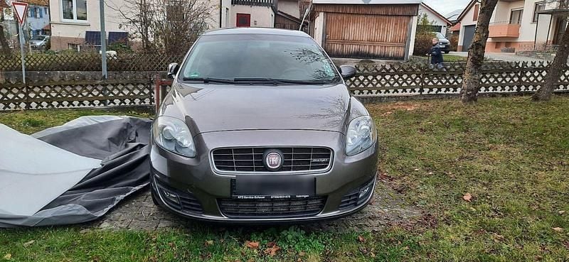 Gebraucht Fiat Croma Dynamic 150 PS (110 kW) 2008 Braun Kombi
