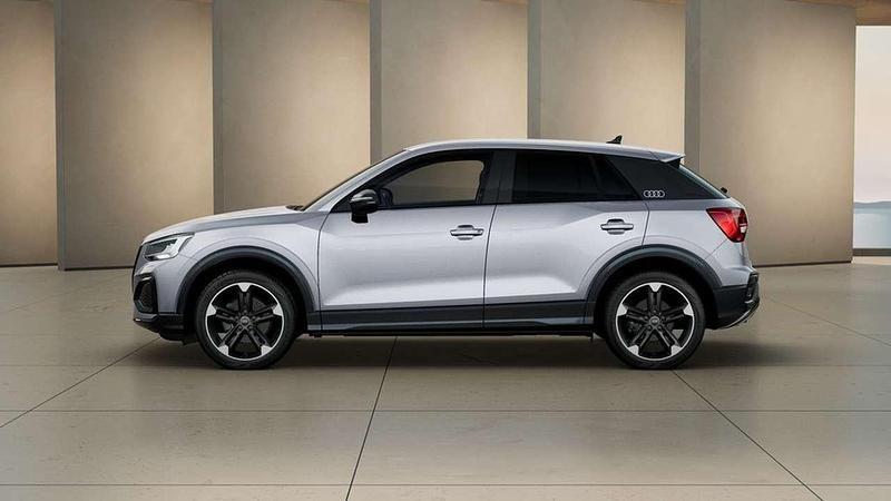 Używany Audi Q2 Advanced Plus 116 KM (85 kW) 2025 Srebrny SUV