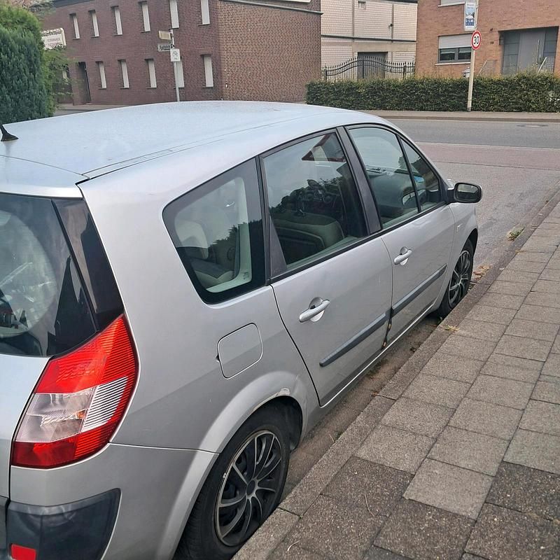Silber Gebraucht 2005 Renault Scénic II Van / Kleinbus | 3.499 € (Teuer) - Bild 1/4