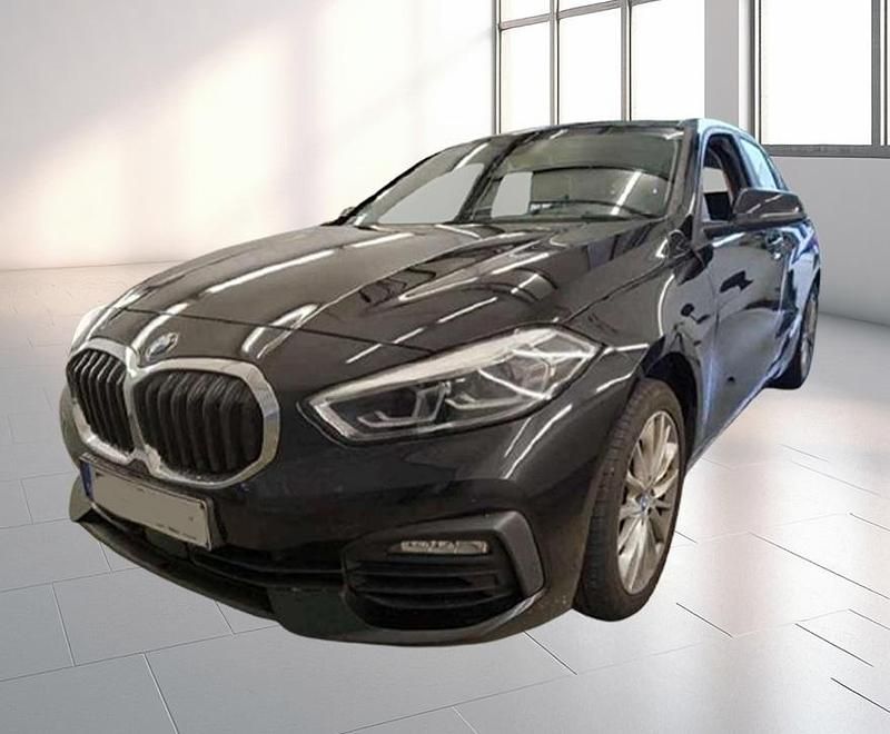 Black sapphire metallic Gebraucht 2023 BMW 120 Advantage Kleinwagen | 20.780 € (Superpreis) - Bild 1/4