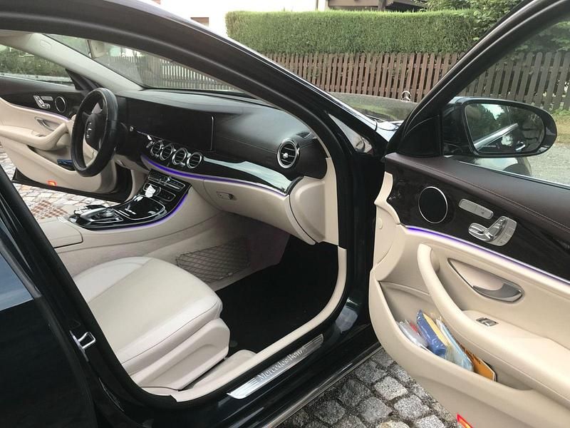 Usata Mercedes E350 258 CV (189 kW) 2017 Verde Station wagon