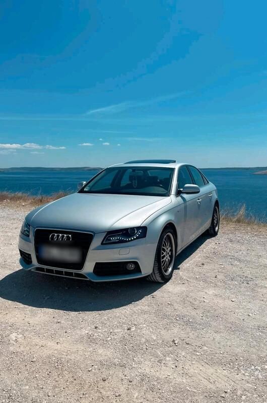 Silber Gebraucht 2010 Audi A4 Comfort Limousine | 6.200 € (Guter Preis) - Bild 1/4
