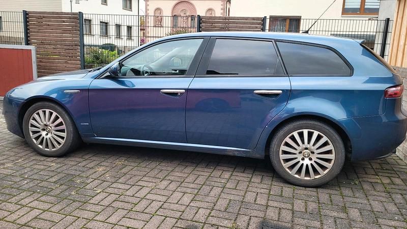 Gebraucht 2009 Alfa Romeo 159 Kombi | 3.000 € (Fairer Preis) - Bild 1/4