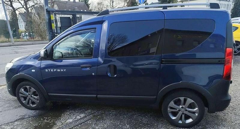Gebraucht Dacia Dokker Stepway 116 PS (85 kW) 2017 Blau Van / Kleinbus