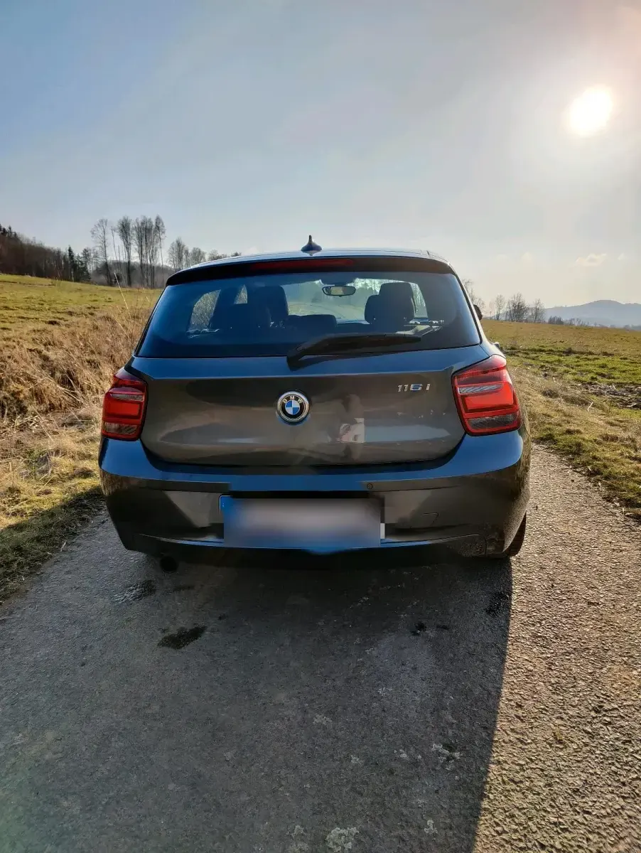 Gebraucht BMW 116 136 PS (100 kW) 2012 Grau Kleinwagen
