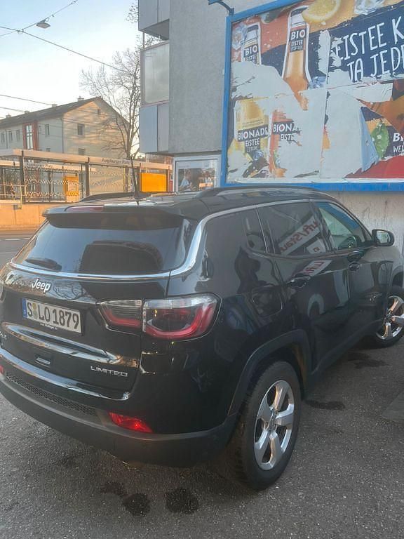 Gebraucht Jeep Compass Limited 170 PS (125 kW) 2019 Schwarz SUV