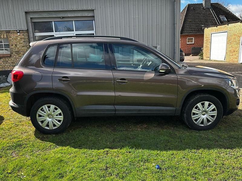 Gebraucht VW Tiguan 122 PS (89 kW) 2012 Schwarz SUV