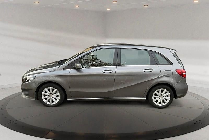 Gebraucht Mercedes B200 136 PS (100 kW) 2015 Grau Van / Kleinbus