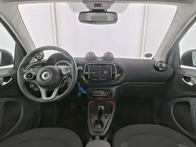 Gebraucht Smart ForTwo Coupé Passion Exclusive 60 kW (82 PS) 2024 Rot Kleinwagen