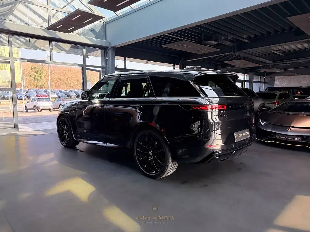 Gebraucht Land Rover Range Rover Sport 351 PS (258 kW) 2024 Schwarz SUV