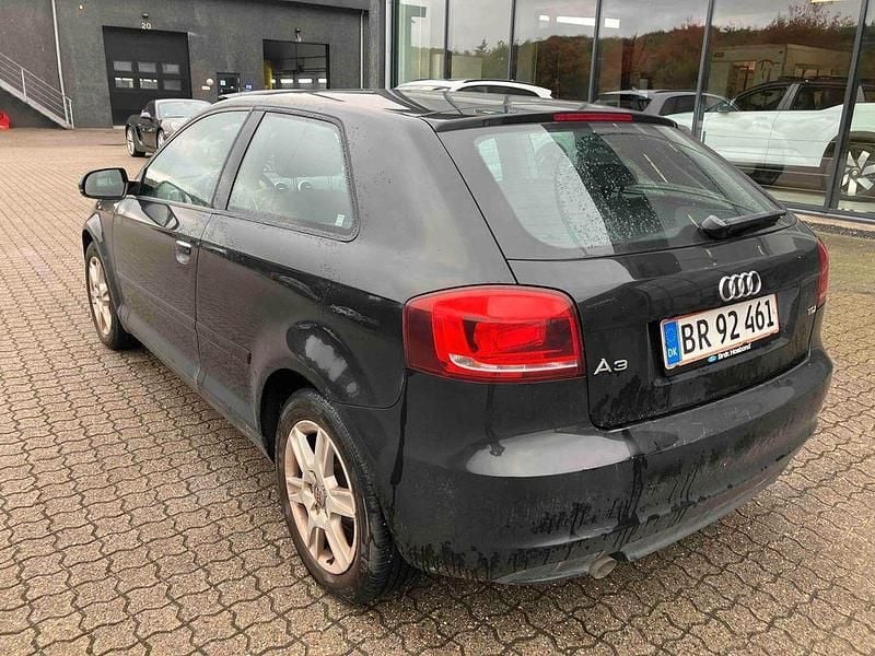 Gebraucht Audi A3 Attraction 105 PS (77 kW) 2011 Schwarz Kleinwagen