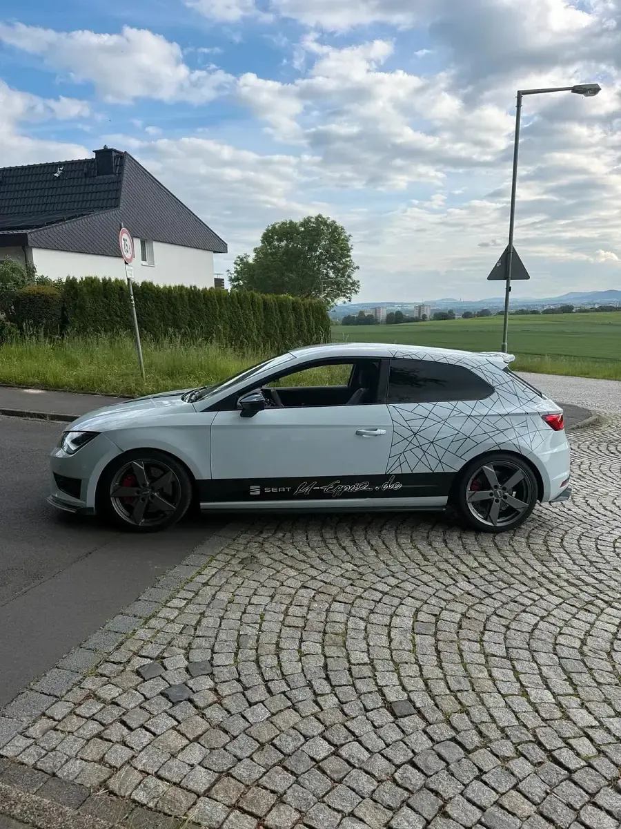Używany Seat Leon CUPRA 280 KM (205 kW) 2013 Biały Coupe