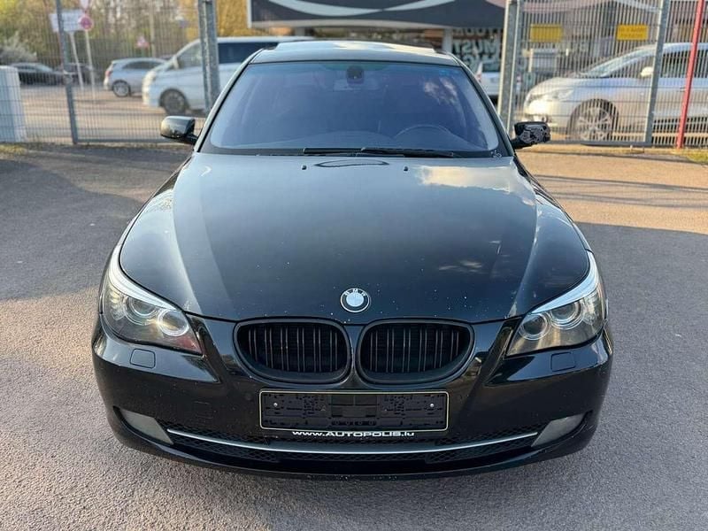 Gebraucht BMW 525 197 PS (144 kW) 2007 Black sapphire metallic Limousine