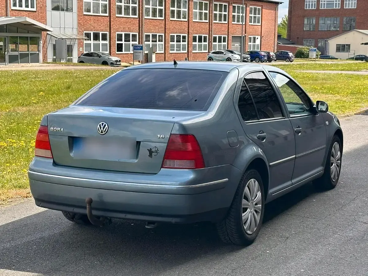 Occasion VW Bora 105 ch (77 kW) 2002 Gris Berline