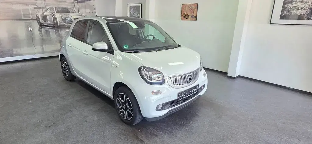 Gebraucht Smart ForFour Prime 90 PS (66 kW) 2016 Weiß Kleinwagen