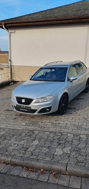 Silber Gebraucht 2011 Seat Exeo Style Kombi | 4.800 € (Fairer Preis) - Bild 1/4