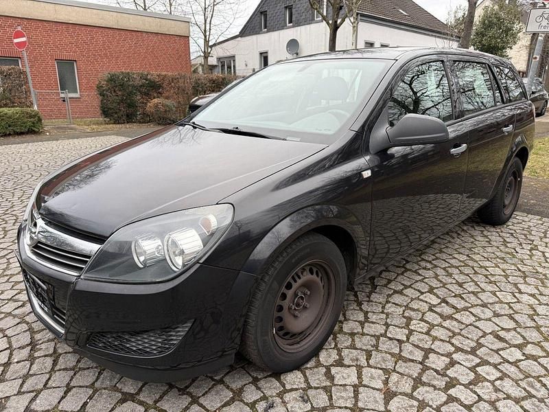 Gebraucht Opel Astra Edition 90 PS (66 kW) 2010 Schwarz Kombi