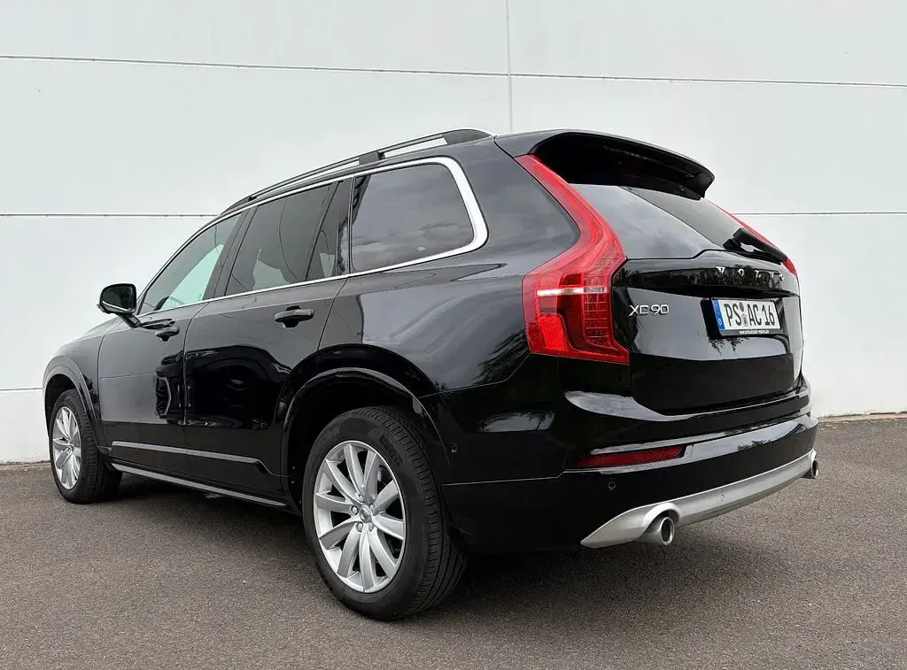 Gebraucht Volvo XC90 235 PS (172 kW) 2018 Onyx black / metallic SUV