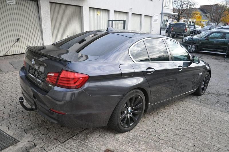Gebraucht BMW 520 Performance 184 PS (135 kW) 2013 Grau Limousine