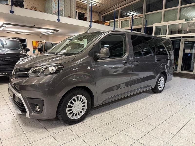 Gebraucht Toyota Proace Verso 144 PS (105 kW) 2022 Grau Kombi
