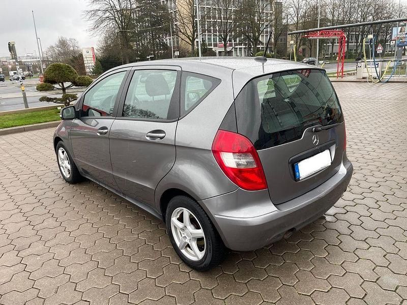 Gebraucht Mercedes A160 82 PS (60 kW) 2012 Grau Van / Kleinbus