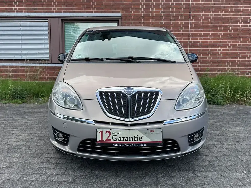 Gebraucht Lancia Musa Platinum 95 PS (69 kW) 2011 Beige Van / Kleinbus